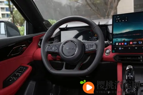 燃油车也有性价比!领克 03 第三代 20T+8AT,智能配置还不落后-3