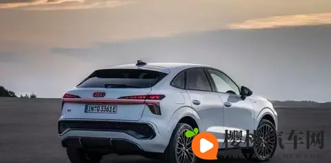 新款Q3 Sportback海外亮相，燃油_混动齐上阵，这波香不香？-3