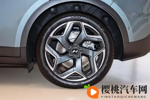 740km续航+119度电耗!乐道L60:让Model Y倍感压力的优选-2