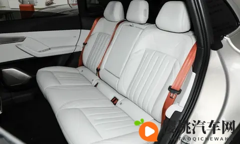 乐道L60 2025款740km长续航版,外观大气,内饰豪华-2