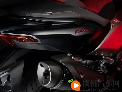 雅马哈TMAX推出25周年纪念版，这款“三缸踏板”怎么这么牛呢？-3