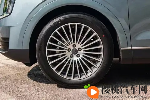 捷途 X70L 太卷了!CDC 魔毯底盘 + 32 种座椅,晕车党狂喜-2