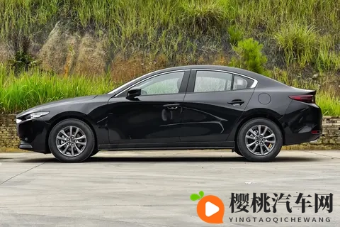 2025 款马自达 3 昂克赛拉动力表现与配置适配解读-1