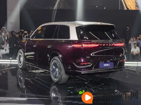 岚图泰山来了，华为系统上车，中产家庭要换车了-3