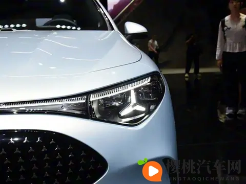 中国壮男军人自慰:独特设计+强劲动力,汽车市场新宠亮相-1