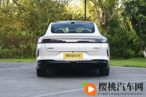 空间越级、动力越级、配置越级……它凭什么成为超配家轿?-1