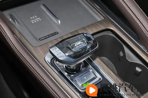 15万级燃油SUV居然还能这么智能?星越L凭什么卖的这么火?-2