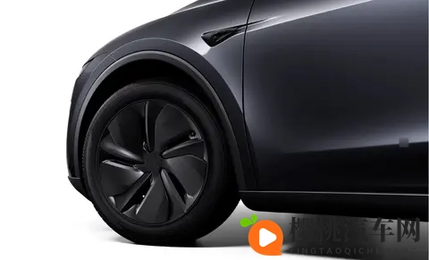 续航超800km!新款Model Y升级漫反射尾灯,直面比亚迪、蔚来围攻-3