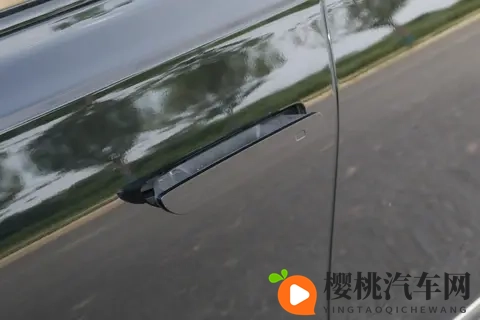 2025款红旗H9 20T,四款配置如何选择?-3