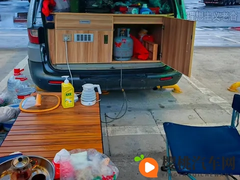 暗黑黑料反差:独特魅力豪华车:揭秘神秘驾乘体验-2