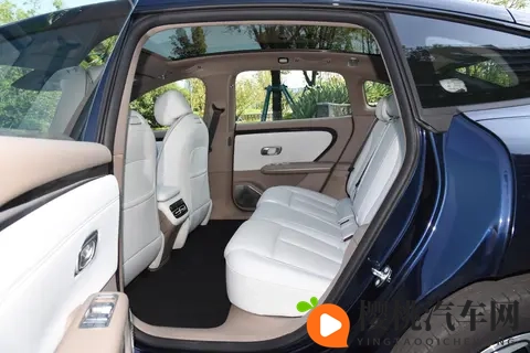 充电 9 分钟跑 300 公里!长安启源 A06 上市,家轿市场要变天-2