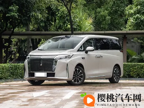 这款插混MPV不足29万起!配激光雷达+四块大屏,后排独立航空座椅-1