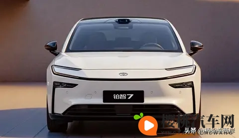 美女打扑克软件:汽车娱乐新风尚,智能软件打造个性化驾驶体验-2