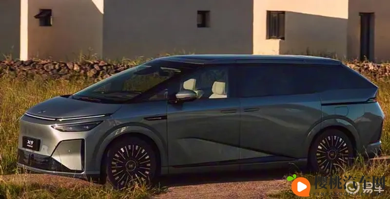 体育生手冲:汽车制造新潮流:体育精神注入驾驶体验-2