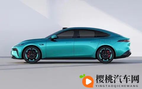 全家试驾东风奕派eπ007+:智美超能轿跑,低至1499万元入手!-2