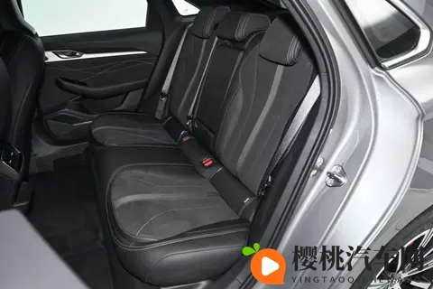 试驾完2026款吉利星瑞，我决定入手！它到底有什么魔力？-3