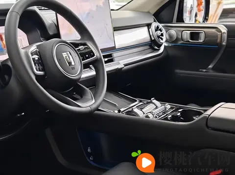 新款坦克 400 版本核心信息对比表-2