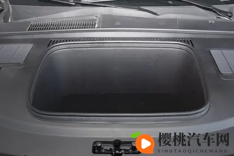 星纪元ET纯电版Max:智能出行新体验的均衡之选-3