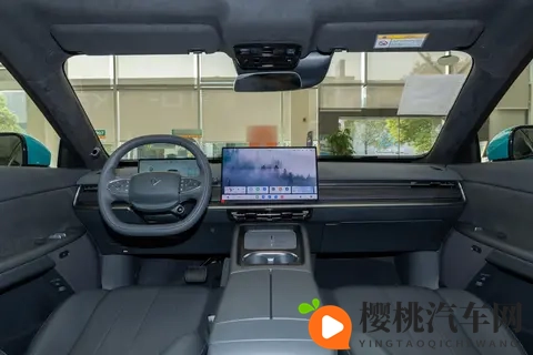 激光雷达、骁龙8295芯片,15万级中大型轿跑,eπ007+真的香?-1