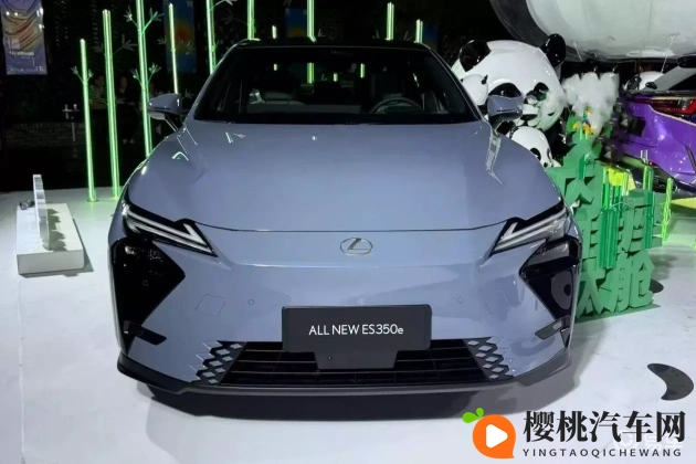 男女打扑克剧烈运动：男女扑克竞技，运动热情高涨-1