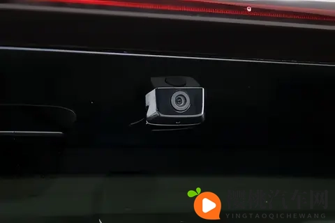 28 万的家庭 MPV,开上一个月,我发现真的不需要再加预算了!-1