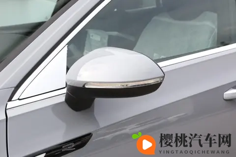 男人挺进雌性宠物交HD：男性探索雌性宠物互动高清视频-1