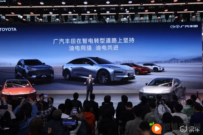 广汽丰田“油电同强”战略落地,双车同步革新-1