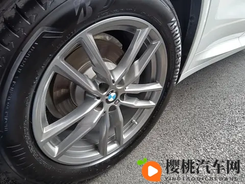 18万多拿下白色宝马X3,圆你蓝天白云梦!-1