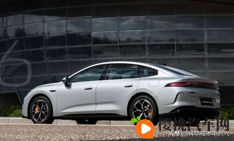 1099万起步!长安启源A06上市,纯电版比增程版便宜!-2