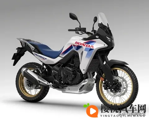 本田2026款携E-Clutch电控离合亮相，CB500四缸版明年入华？-3