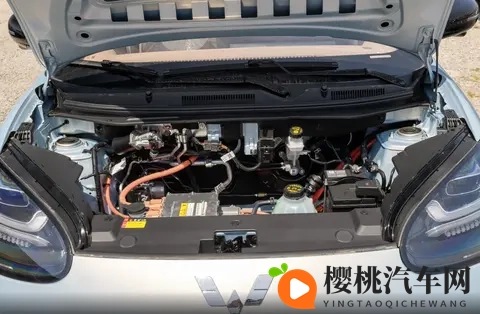 小巧好开,配置丰富,用车成本低,家用代步可以看看它-1