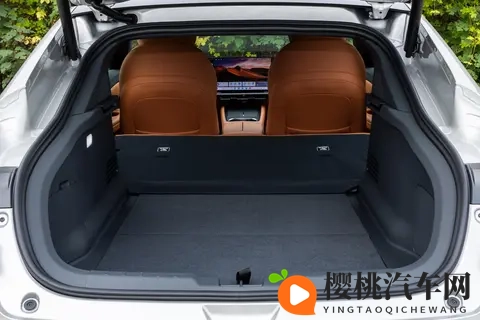 东风奕派eπ007+:15万级轿跑市场的新选择-2