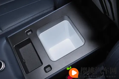 科技赋能的全能座驾：方程豹钛7 190KM四驱Ultra版深度体验!-2