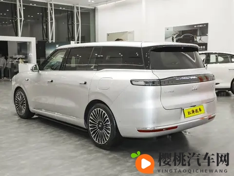 智己LS9上市，冰箱_彩电_大沙发，灵蜥数字底盘，尺寸大过理想L9-2