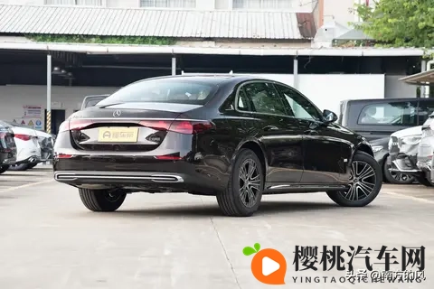 50万买“大奔”的人到底图什么?揭开奔驰E300L?-1