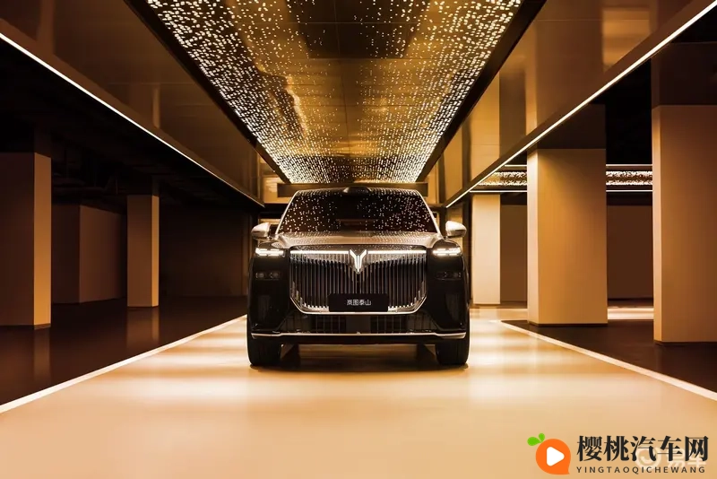 岚图泰山预售45万起,配三腔空悬,11月18日正式上市-1