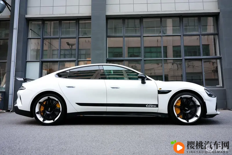 杨玉环的三港版1995剧情：《三港杨玉环演绎，1995年剧情感人呈现》-1