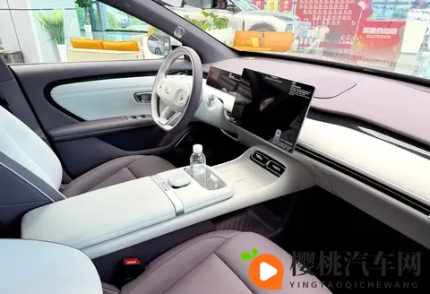 长安启源A06上市:1099万起,配激光雷达+800V快充!-1