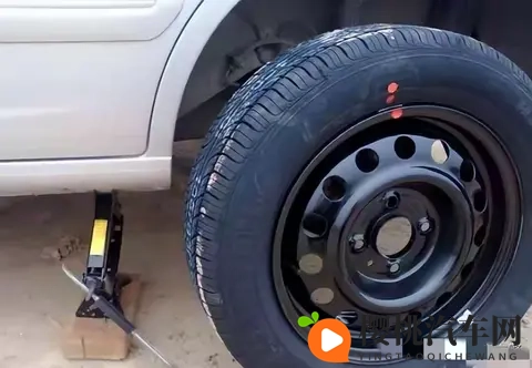 车里没这5样东西,等于拿命开车!老司机应急清单,关键时刻救命-1