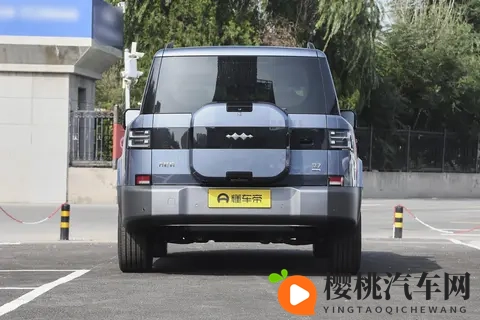 比亚迪又上新车！不到18万起，全家出游轻松搞定，家用真香-3