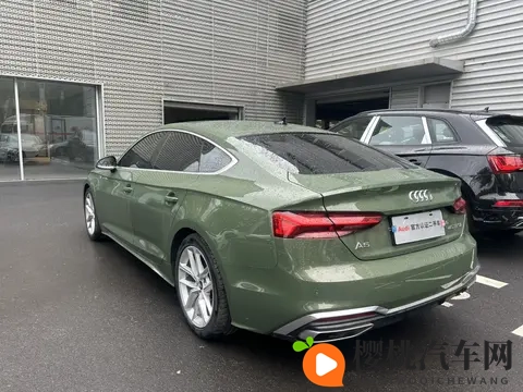 几个W就能拿下!22年奥迪A5,绿色外观回头率超高-2
