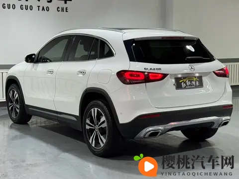 二手奔驰GLA:20款白色座驾,表显45万公里,1388万值不值?-3