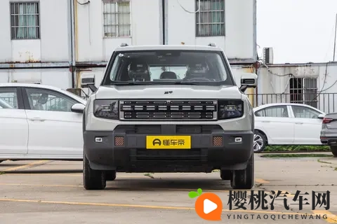 捷途发力!推出15万级硬派越野,方盒子造型+三电机四驱,够卷?-1