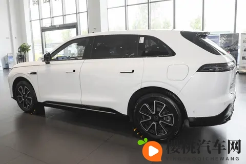 飞鱼底盘20加持,星纪元ET好开吗?-2