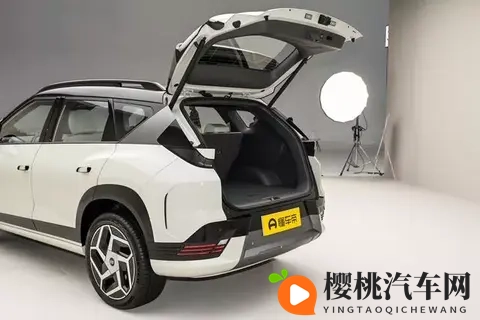 12万的新款北京现代E0羿欧，值不值得入手？-2