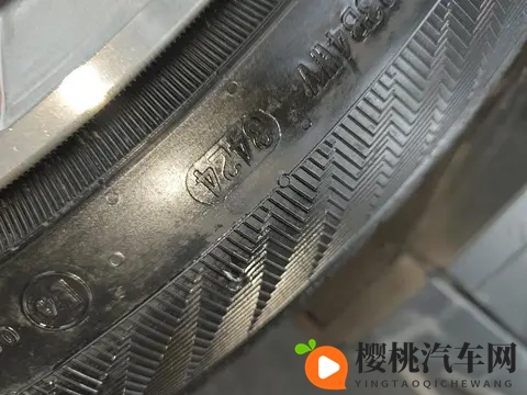 大号Bbw仔SSBigAV女：身材丰满BBW少女，SS级大码性感AV女优-1