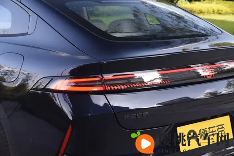 【万得图说】丰田净利润大幅领先，中国车企正换档超车-1