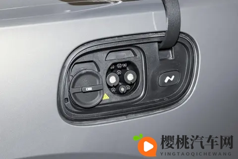 乐道L90 2025款 六座版Pro:以技术细节重塑家庭出行新标准-1