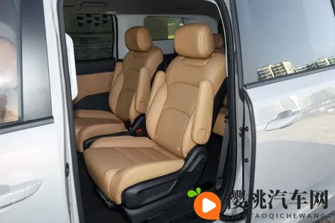 10万级7座MPV推荐！真7座、电滑门、多动力，家用选五菱星光730-3