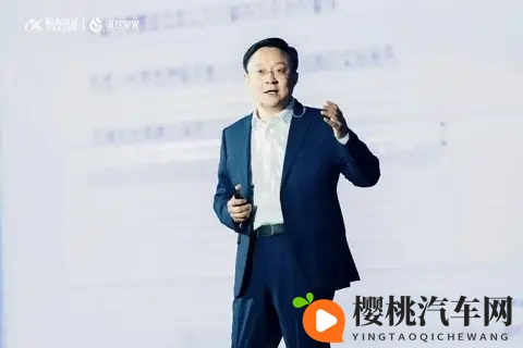 妈妈用手指在狗儿后背写字:妈妈轻触爱犬背,指尖书写温情语-2